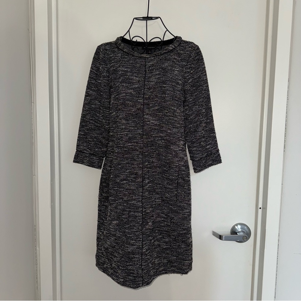 Banana Republic Black and Gray Three Quarter Sleeve Dress